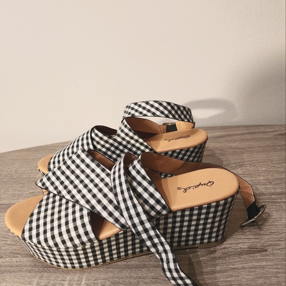 LADYS WEDGE SANDALS LADIES HIGH HEEL PLATFORM ANKLE STRAP SHOES SANDALS SAZE 7 - Picture 1 of 6